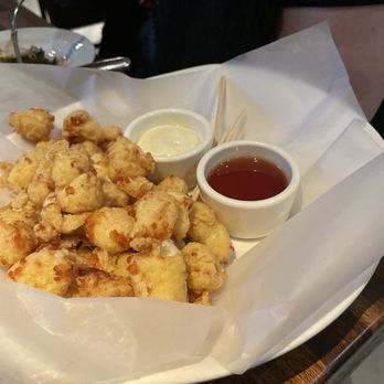 Yard House - Wisconsin Fried Cheese Curds - Bars Near Me - Glenview, Illinois