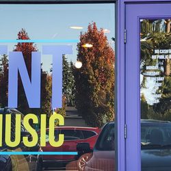 TNT Music - Entrance & business hours (9/24/25)