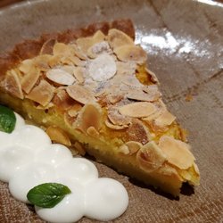 Lur - Almond pie