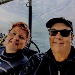 Hart City Scuba - Lynn Carpenter and spouse Chris Carpenter