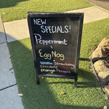 Meadowlark Dairy - Christmas Specials - Ice Cream & Frozen Yogurt Near Me - Pleasanton, California