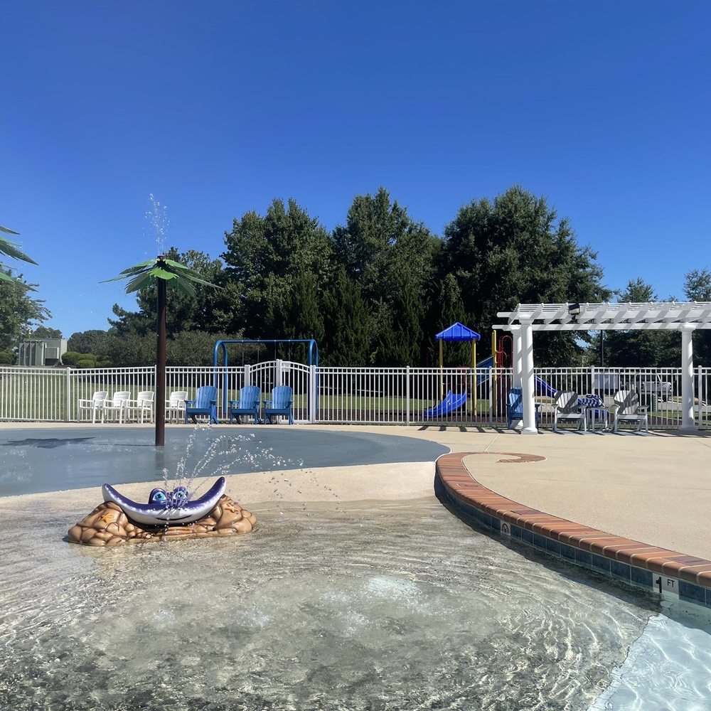 Parkside Resort by Kees Vacation - Resorts Near Me - Williamsburg, Virginia