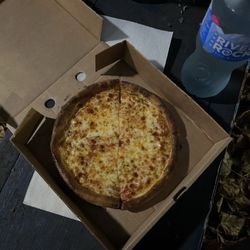 Little Italy - Garlic cheesy bread with red sauce