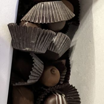 Kilwins Ice Cream - Chocolate - Fudge - Chocolatiers & Shops Near Me - St. Petersburg, Florida Kilwins Ice Cream - Chocolate - Fudge - Chocolatiers & Shops Near Me - St. Petersburg, Florida
