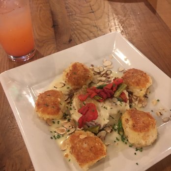 Scott's Bar & Grill - Scallops - Seafood Near Me - Edmonds, Washington