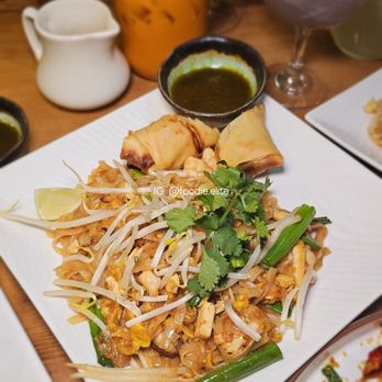 Wok In Duane - Pad Thai Lunch Special - Noodles Near Me - New York, New York Wok In Duane - Pad Thai Lunch Special - Noodles Near Me - New York, New York