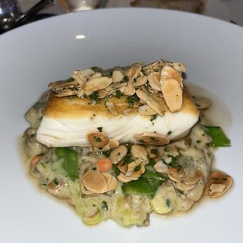 Marea - Ippoglosso - Pan seared halibut, farrotto, leek, flageolet bean, snow peas and almonds - Italian Near Me - New York, New York