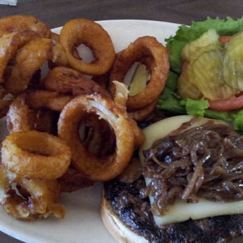 Diamondback Grill - Mushroom Swiss Burger & Onion Rings - Wine Bars Near Me - Sonora, California