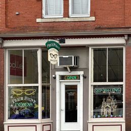 Exterior outside entrance of Price Point Eyewear - Locate In South Berwick Maine servicing southern Maine and coastal NH regions. - South Berwick, Maine Exterior outside entrance of Price Point Eyewear - Locate In South Berwick Maine servicing southern Maine and coastal NH regions. - South Berwick, Maine