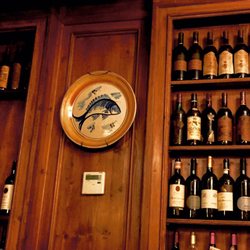 Trattoria Da Burde - Simple decor and inviting