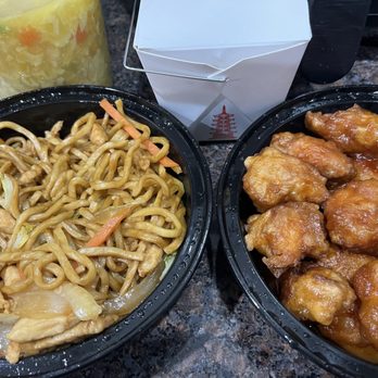 Hong Kong Express - Chicken lo mein, General Tso's chicken, Chicken Corn Soup - Chinese Near Me - Burke, Virginia
