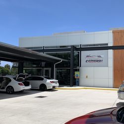 Sunoco - Entrance to store and some of the detailing area.