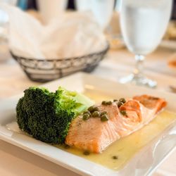 Mama Mia Too - Salmon Piccata