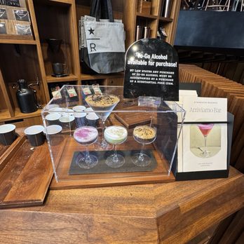 Starbucks Reserve Roastery - Coffee Roasteries Near Me - New York, New York