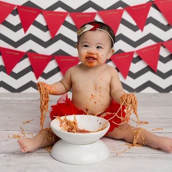 Teagan Photography - Edmonton cake smash with spaghetti in Edmonton - Photographers Near Me - Edmonton, Alberta