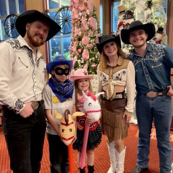 Sneaky Pete's Wild West Dinner Show - Dinner Theater Near Me - Wisconsin Dells, Wisconsin
