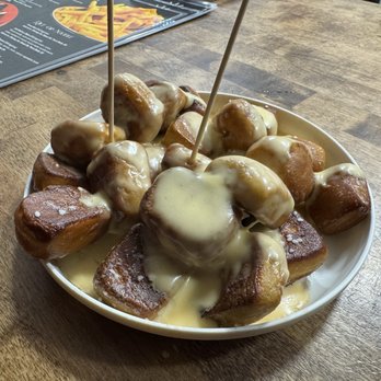 3rd Shift Kitchen - pretzel bites with cheese - Noodles Near Me - Springfield, Illinois