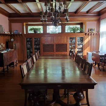 Ringling House Bed & Breakfast - Dining Room - Venues & Event Spaces Near Me - Baraboo, Wisconsin
