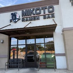 Mikoto Ramen - Outside