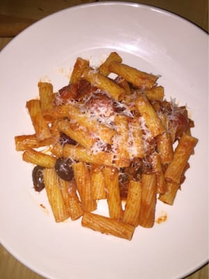 Little Beet Table by null