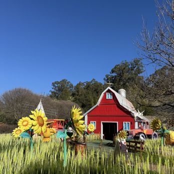 Oakland Zoo - Barn set up for Glofari - Zoos Near Me - Oakland, California