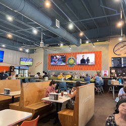 Island Wing Company Grill & Bar - Gulf Shores - Dining