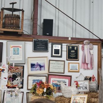 Gizdich Ranch - Pie shop - Bakeries Near Me - Watsonville, California