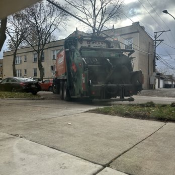 Flood Brothers Disposal - Truck from flood brothers driver that just ran ruined the grass. - Junk Removal & Hauling Near Me - Oakbrook Terrace, Illinois Flood Brothers Disposal - Truck from flood brothers driver that just ran ruined the grass. - Junk Removal & Hauling Near Me - Oakbrook Terrace, Illinois