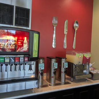 Chicken Salad Chick - Drink Station - Chicken Shop Near Me - Pflugerville, Texas