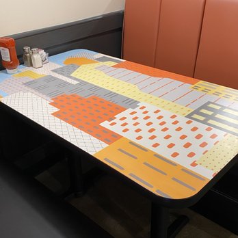 Bob's Diner - Table - Diners Near Me - McKees Rocks, Pennsylvania