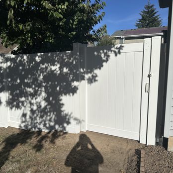 All Trades Javier Services - Fence vinyl - Handyman Near Me - Hillsboro, Oregon All Trades Javier Services - Fence vinyl - Handyman Near Me - Hillsboro, Oregon