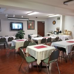Omak Inn - breakfast and conference area