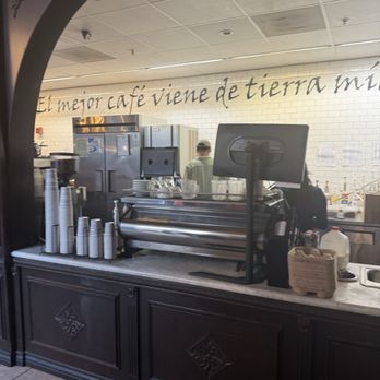 Tierra Mia Coffee - Cafes Near Me - Oakland, California