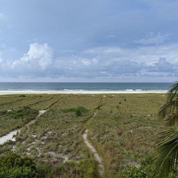 Siesta Key Beach - View of Siesta Key Beach from 4th floor of beach house. Private beach access. - Beaches Near Me - Sarasota, Florida Siesta Key Beach - View of Siesta Key Beach from 4th floor of beach house. Private beach access. - Beaches Near Me - Sarasota, Florida