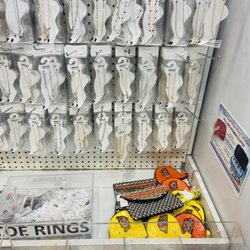 Sam Moon Luggage & Gifts