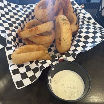 Pine Knot Tavern - Onion rings- enormous!  8/10 - Sports Bars Near Me - Saint Germain, Wisconsin