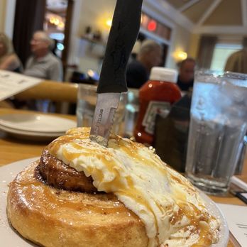 The Beehive - Homemade Cinnabon - New American Near Me - Armonk, New York The Beehive - Homemade Cinnabon - New American Near Me - Armonk, New York