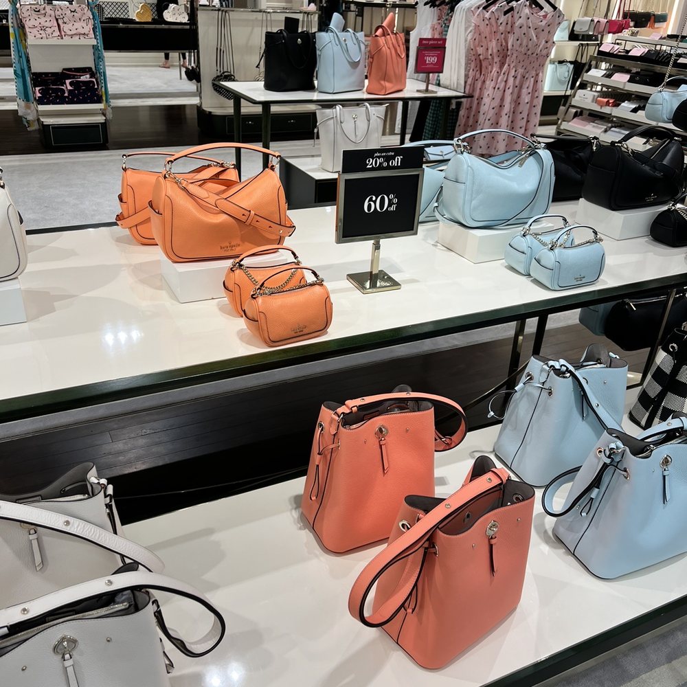 Norfolk Premium Outlets - Outlet Stores Near Me - Norfolk, Virginia Norfolk Premium Outlets - Outlet Stores Near Me - Norfolk, Virginia