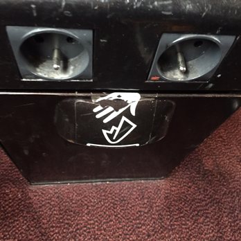 Thalys - Power outlets and trash - Trains Near Me - Paris, 75