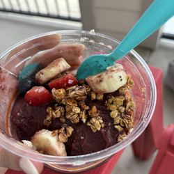 Açaí bowl - not good.
