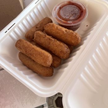 Salt & Sizzle - Mozzarella sticks - Cheesesteaks Near Me - Brooklyn, New York Salt & Sizzle - Mozzarella sticks - Cheesesteaks Near Me - Brooklyn, New York