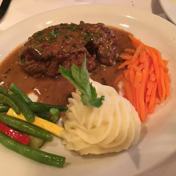 Le Petit Bistro - Filet mignon! - French Near Me - Mountain View, California