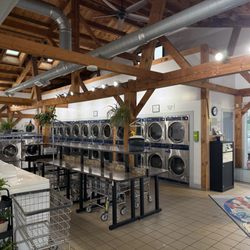 75 broadway laundromat - Smaller machines