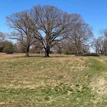 Yorktown Battlefield - Landmarks & Historical Buildings Near Me - Yorktown, Virginia Yorktown Battlefield - Landmarks & Historical Buildings Near Me - Yorktown, Virginia