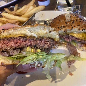 Yard House - Classic Cheese - New American Near Me - New York, New York Yard House - Classic Cheese - New American Near Me - New York, New York