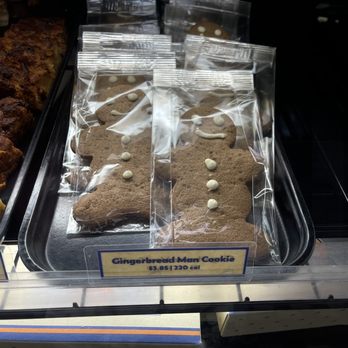 Zippy's Kahala - 12/2022 gingerbread man cookie - Diners Near Me - Honolulu, Hawaii Zippy's Kahala - 12/2022 gingerbread man cookie - Diners Near Me - Honolulu, Hawaii