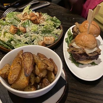 18th & 21st - Filet mignon sliders, potatoes, and a salad. - Cocktail Bars Near Me - Columbia, Maryland