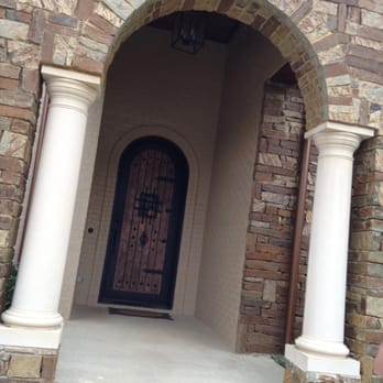 Mansfield Custom Homes - the front entrance of a home - General Contractors Near Me - Mansfield, Texas
