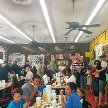 Uncle Lous Fried Chicken - It's a busy place around here, but they keep things moving!! - Chicken Wings Near Me - Memphis, Tennessee Uncle Lous Fried Chicken - It's a busy place around here, but they keep things moving!! - Chicken Wings Near Me - Memphis, Tennessee