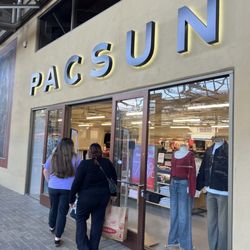 PacSun